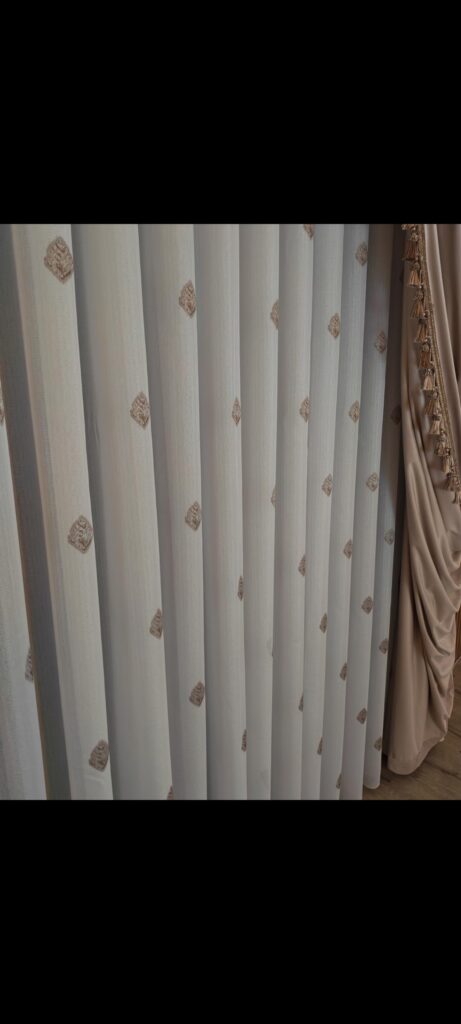 Perdea ivoire cu motive geometrice – Perdele Luxury