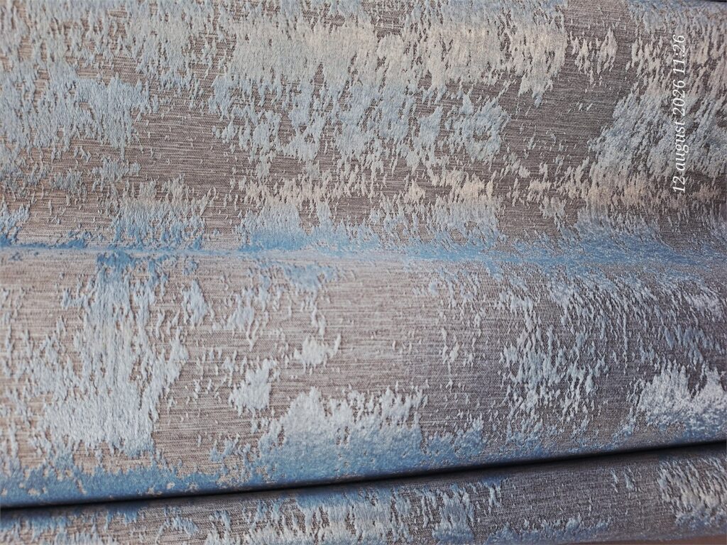 Draperie jacquard argintiu-bleu Aurora realizată la comandă – detaliu textură