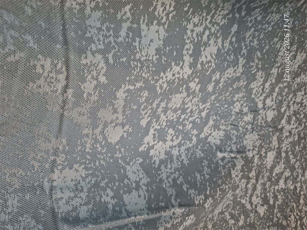 Draperie jacquard gri-perlat Selene realizată la comandă – detaliu material