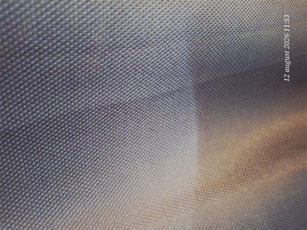 Draperie uni grej Taupe realizată la comandă – detaliu material