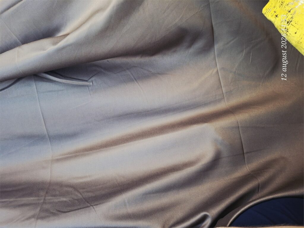 Draperie uni grej Taupe realizată la comandă – detaliu textură