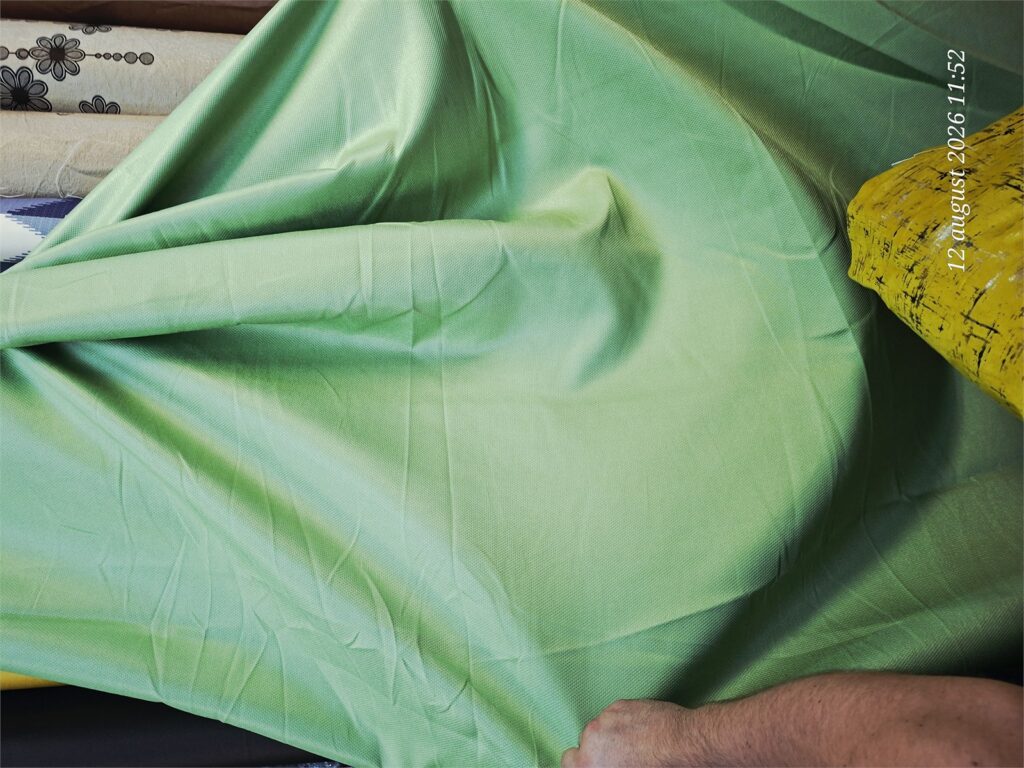 Draperie uni verde mentă Mint realizată la comandă – detaliu textură