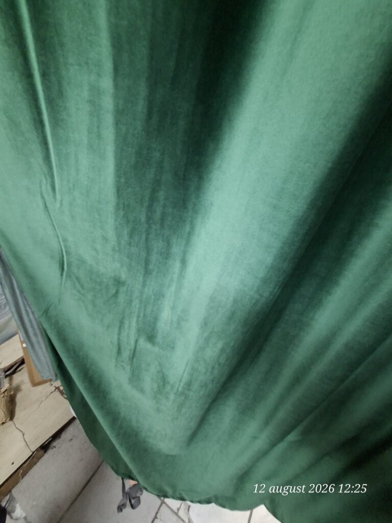 Draperie din catifea verde smarald Emerald