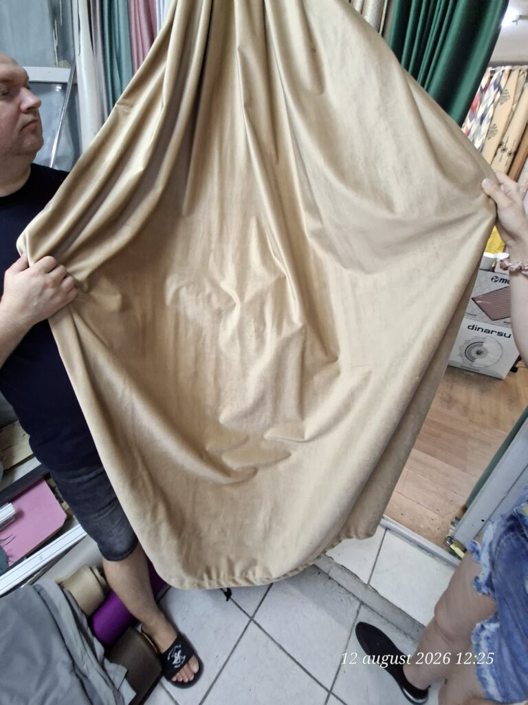 Draperie din catifea șampanie Champagne