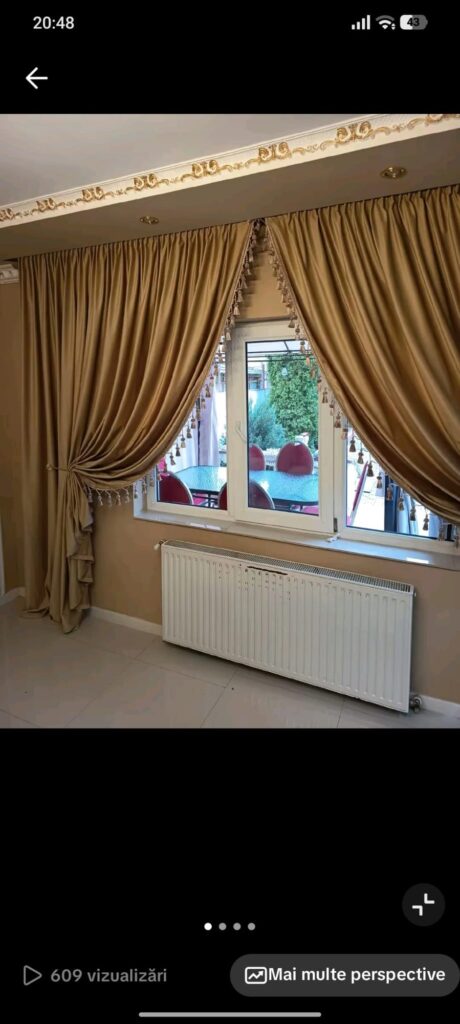 Set draperii aurii cu ciucuri Royal Gold