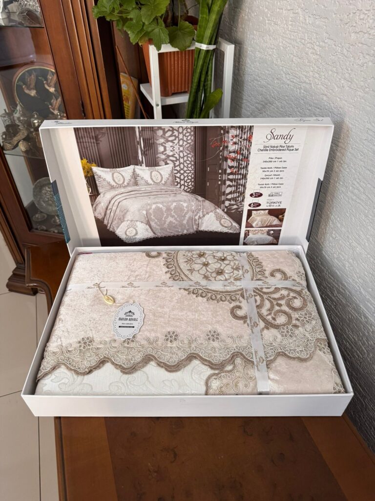 Față de masă premium Ivory Grace