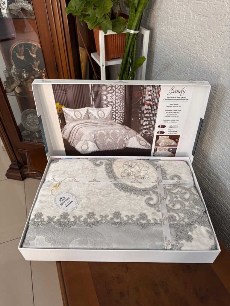 Față de masă premium Royal Lace